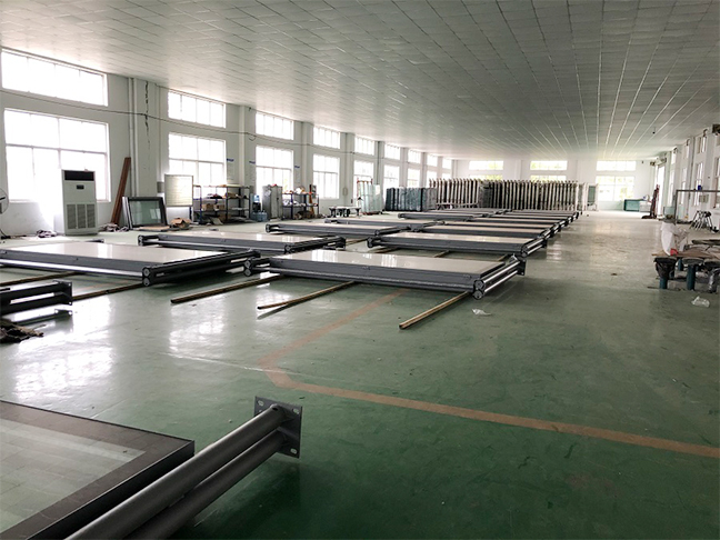 江西（xī）鷹潭公交候車亭	