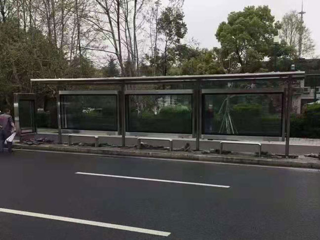 公交站台（tái）實景圖