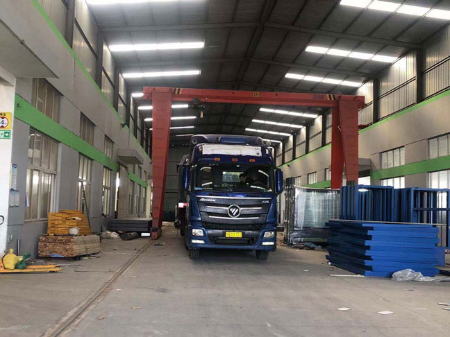 2021.11.2391抖阴下载_（chéng）候車亭（tíng）發往武漢的公交站台第三車（chē）發貨（huò）記錄