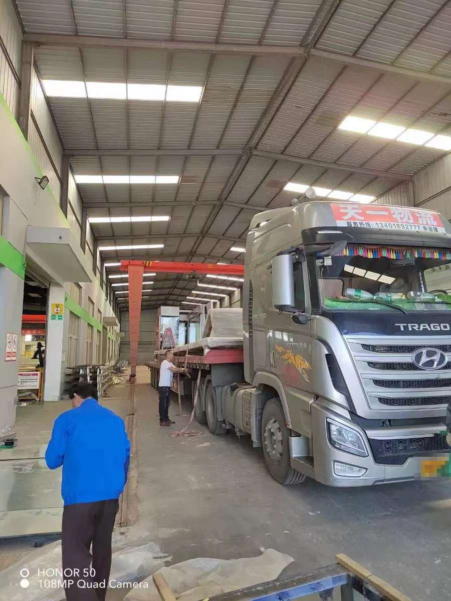 候車亭發（fā）貨圖