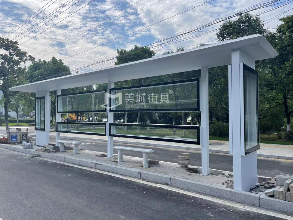 2022.9.891抖阴下载_街具供應安徽金寨公交候車亭安裝實物（wù）圖