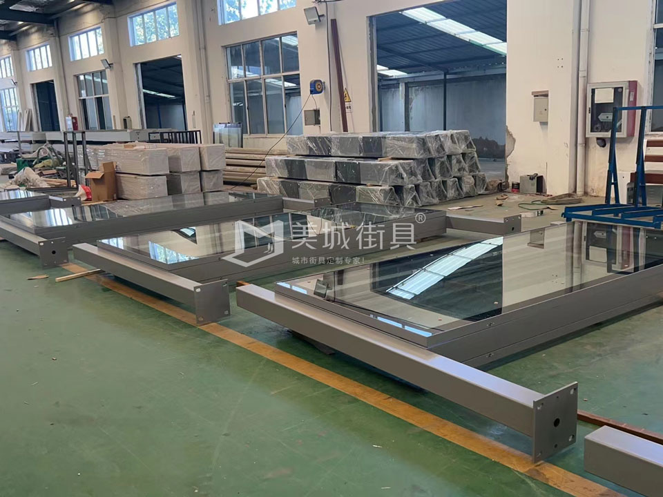 2023.8.2891抖阴下载_街具供應大連（lián）公交候車亭發貨記（jì）錄（lù）