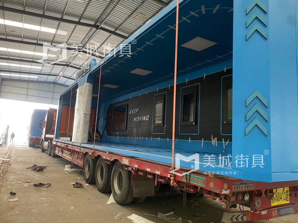 2023.12.2191抖阴下载_街具供應的公交站台安裝實景（jǐng）圖