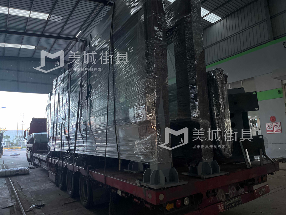 湖北鄂（è）州公交候車亭發貨